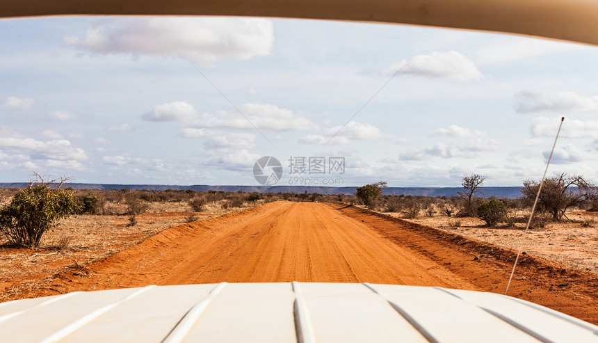 肯尼亚的野生动物荒野国家天空地平线环境吉普车场地车辆旅行图片