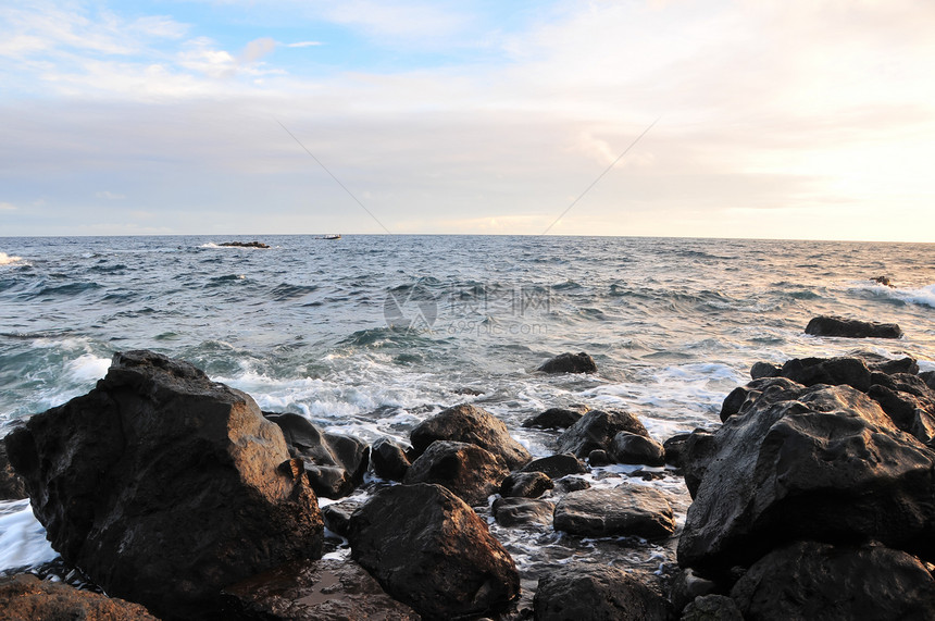 特内里夫南部景观全景海洋海浪岩石海岸天空图片