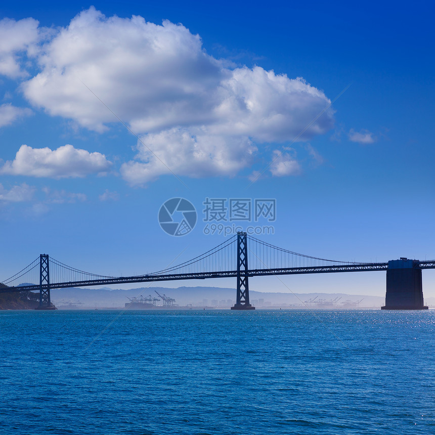 来自加利福尼亚州7号码头的旧金山湾桥天空景观景点场景假期蓝色旅行晴天城市建筑学图片