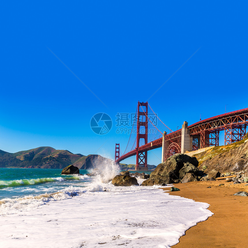 旧金山金门大桥 马歇尔海滩加利福尼亚州支撑海洋建造蓝色旅游地标城市旅行工程假期图片