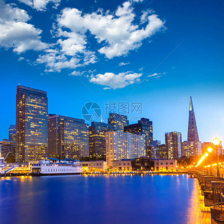 加利福尼亚州旧金山码头7日落海洋市中心摩天大楼旅行城市地标天际景观天空假期图片