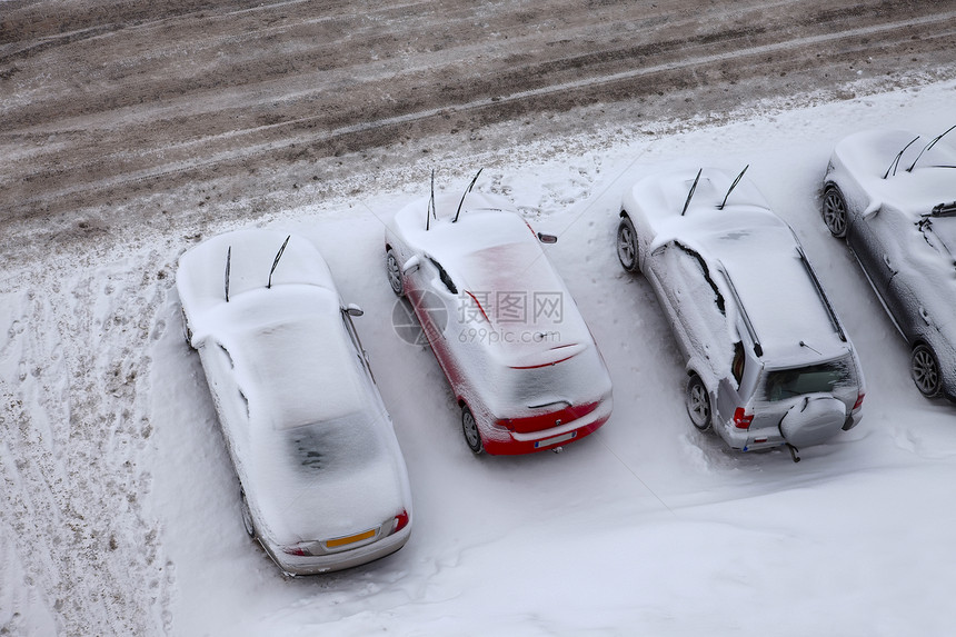 冬季停车冷冻冻结车辆天气滑雪风暴季节汽车状况假期图片