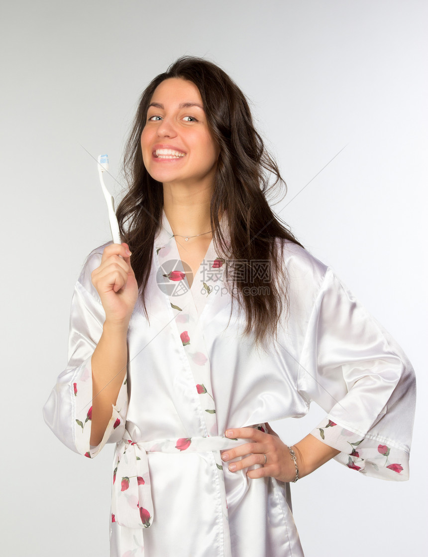 配牙刷的佩吉诺尔妇女浴室女性卫生睡衣牙齿乐趣刷子黑发牙科女士图片