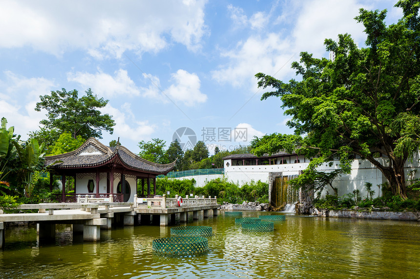 中华传统花园天空建筑历史外观寺庙植物历史性目的地文化建筑学图片