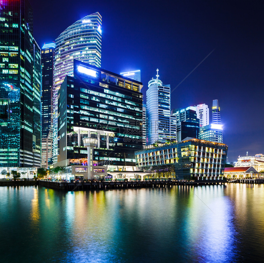 新加坡夜间场景商业公司风景天际城市金融海景海洋景观图片