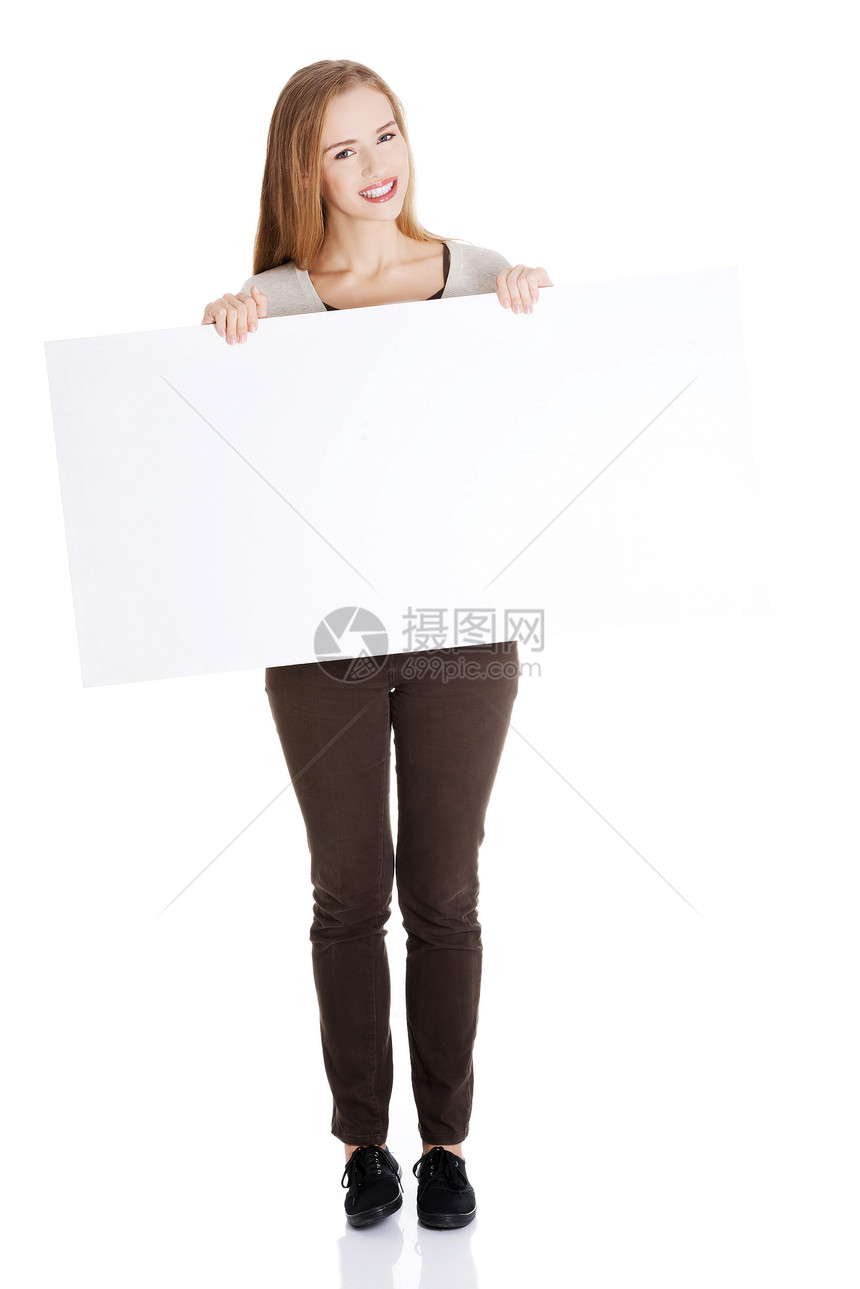拥有复制空间和广告的美丽临时女郎展示快乐海报推介会管理人员横幅木板标语女性商务图片