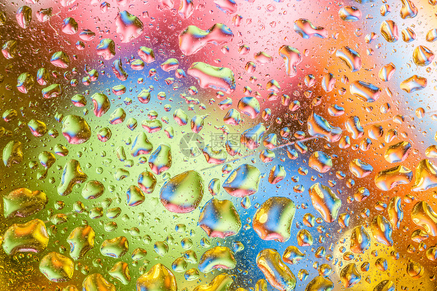 玻璃上的水滴气泡液体飞沫珠子宏观纹理创造力薄雾水分图片