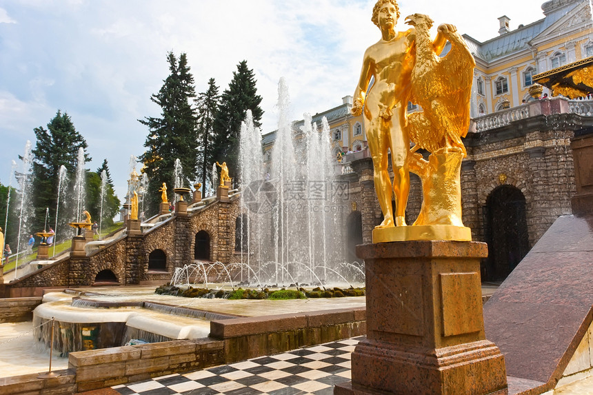 彼得霍夫建筑历史旅行雕像喷泉艺术风格瀑布雕塑古董图片