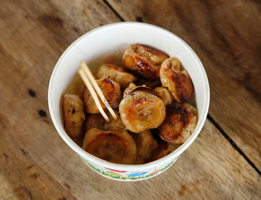 塔海甜点的灰色香蕉小吃食物水果油炸团体营养烧烤传统饮食杯子图片