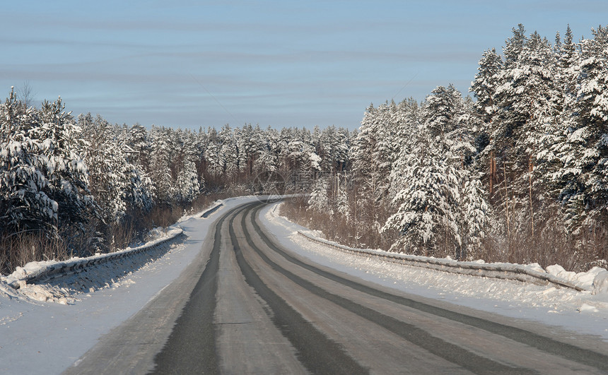Wnter公路季节森林沥青场景冻结木头自由国家蓝色天气图片