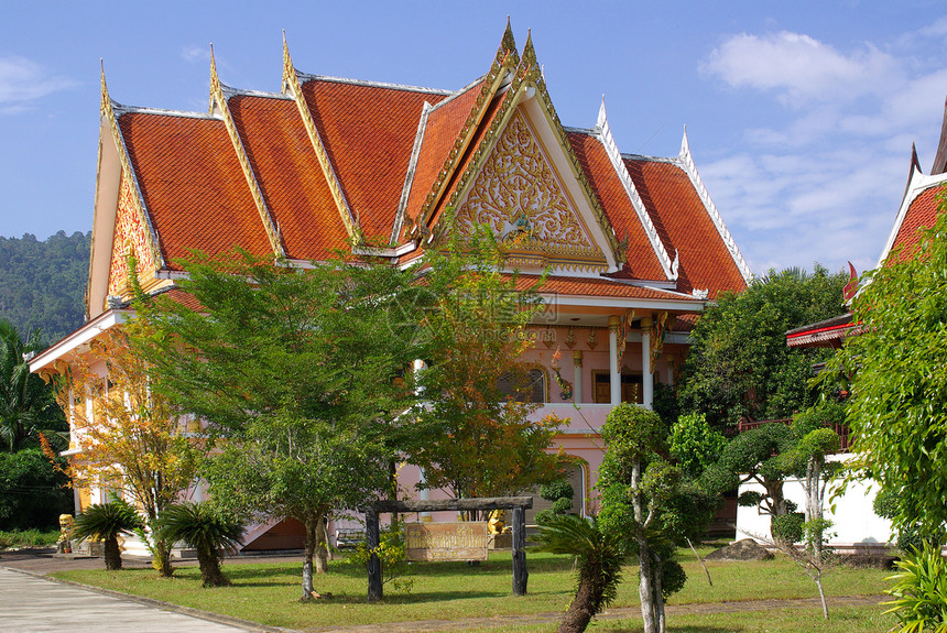 泰国寺庙和尚 泰国城市蓝色旅游天空橙子公园入口游客建筑学叶子图片