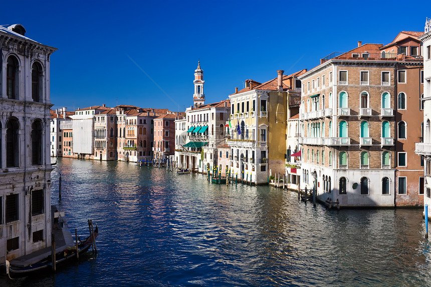 威尼斯地标景观缆车房子天空游客历史性旅行运河船夫图片