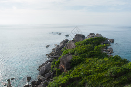 泰国西米兰岛的象征岩石石头天空蓝天背景图片