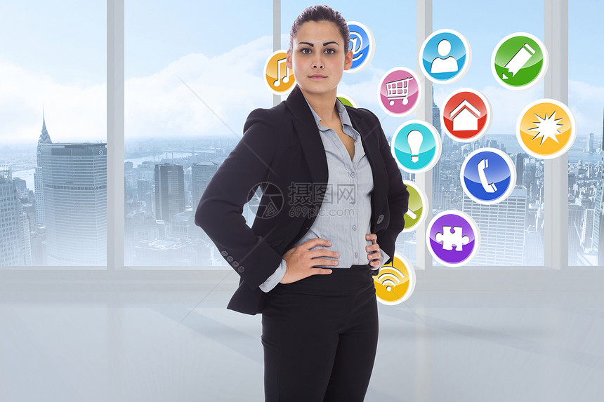 严肃的女商务人士形象综合图象棕色购物计算阳光互联网商务电脑商业窗户女性图片