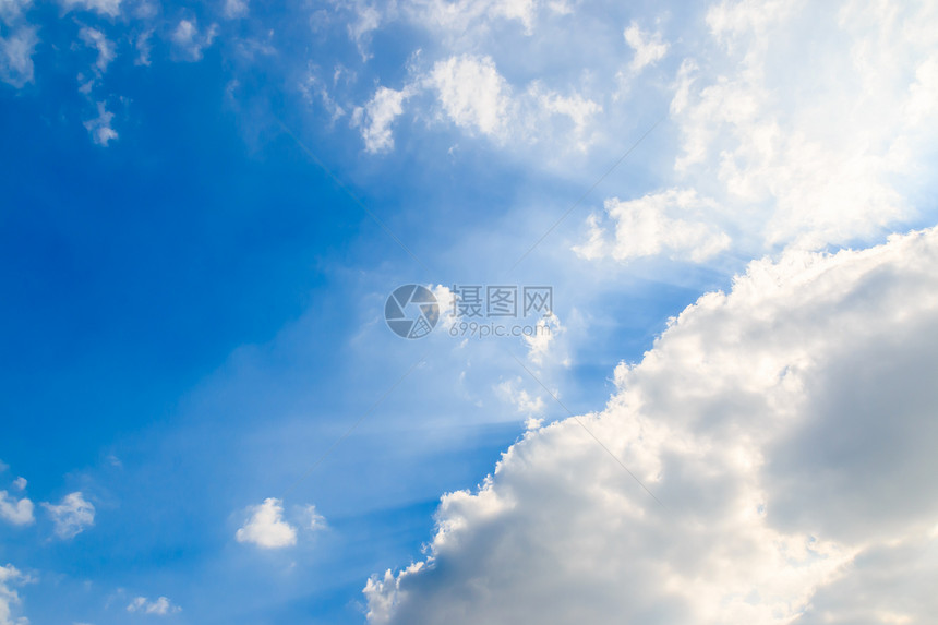 蓝蓝天空晴天天蓝色气候季节云景蓝色气氛水分天气沉淀图片