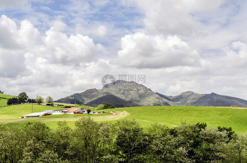 美丽的风景摄影建筑天气阴影房子土地环境树木绿色白色图片