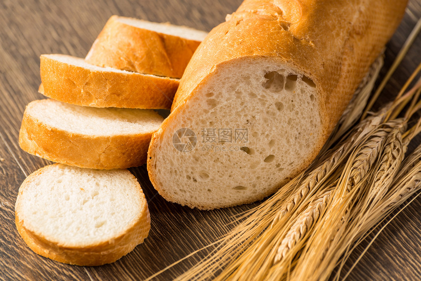 配谷物的切片面包香气碳水早餐横截面产品剪裁包子农业面粉食物图片
