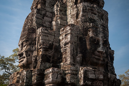 在拜伦的笑容中石头建筑学寺庙雕像高棉语背景图片