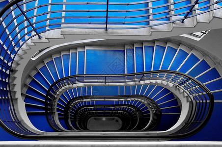 蓝色楼梯脚步商业螺旋办公室建筑建筑学背景图片