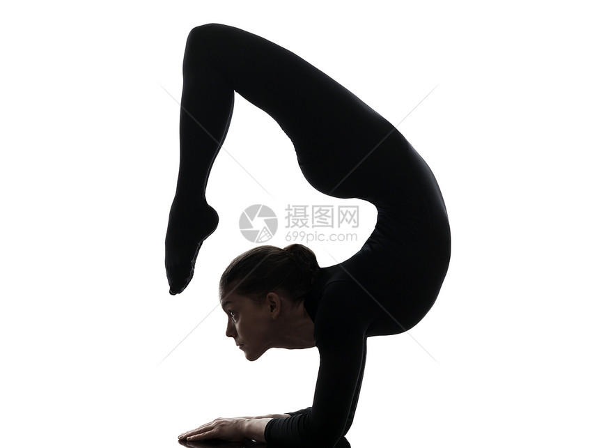 从事体操瑜伽的女听力运动者运动表演者杂技柔软度成年人阴影地面运动员灵活性演员图片