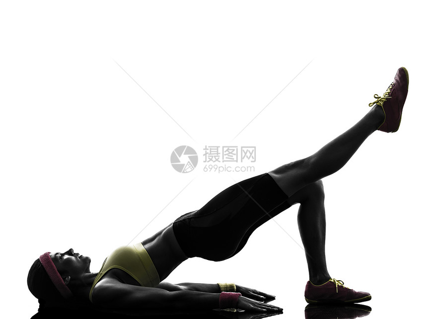 参加健身锻炼的妇女的轮廓白色健美女性有氧运动双腿运动装训练阴影运动仰卧起坐图片