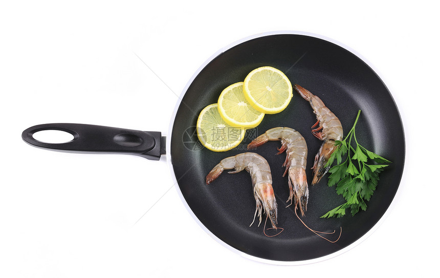 新鲜虾加柠檬在锅上营养贝类甲壳白色饮食平底锅美食水产午餐海鲜图片