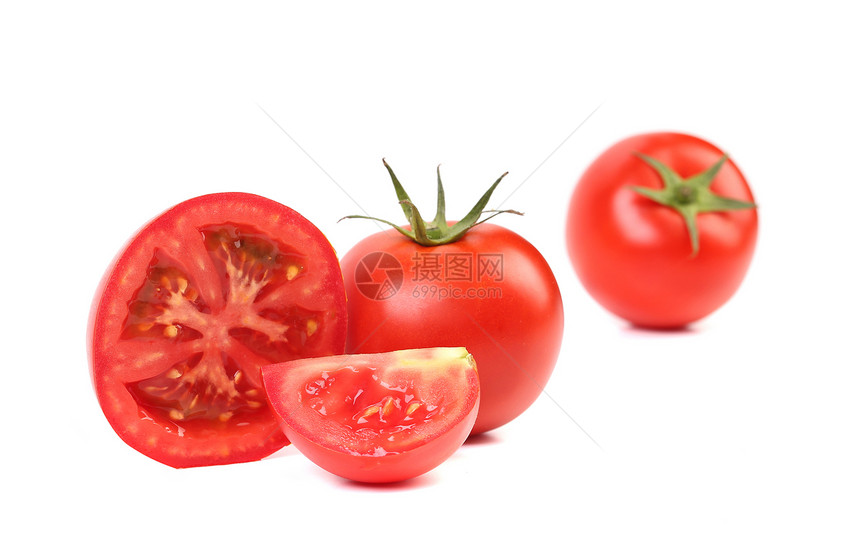 红番茄蔬菜红色水果圆形黄色叶子白色绿色静物图片