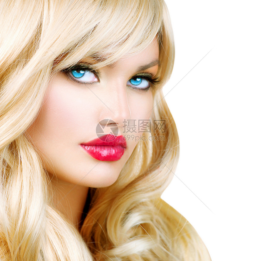 金发女人肖像 长毛的美丽金发女孩皮肤发型设计理发金发女郎卷发海浪发型造型头发口红图片