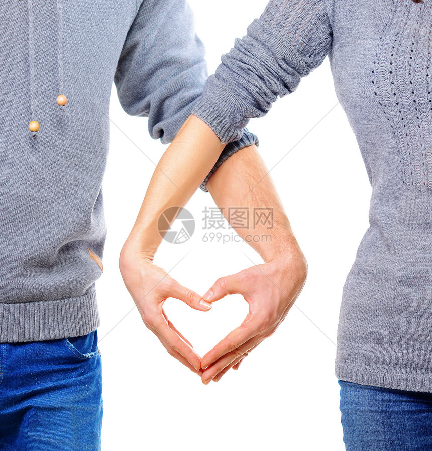 情人情侣在爱情中 用手指展示爱心男朋友牛仔裤女士男性女朋友妻子夫妻喜悦手势女孩图片