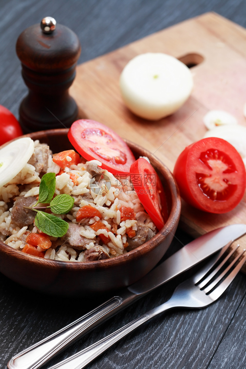 皮拉夫碗课程羊肉洋葱餐具混合物服务香料食物厨房胡椒图片