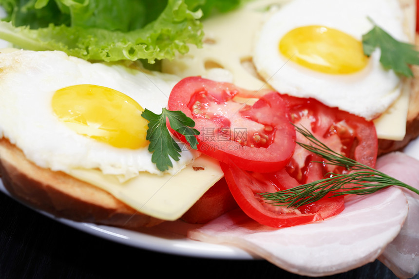 炸鸡蛋面包熏肉火腿小吃餐具沙拉盘子食物图片