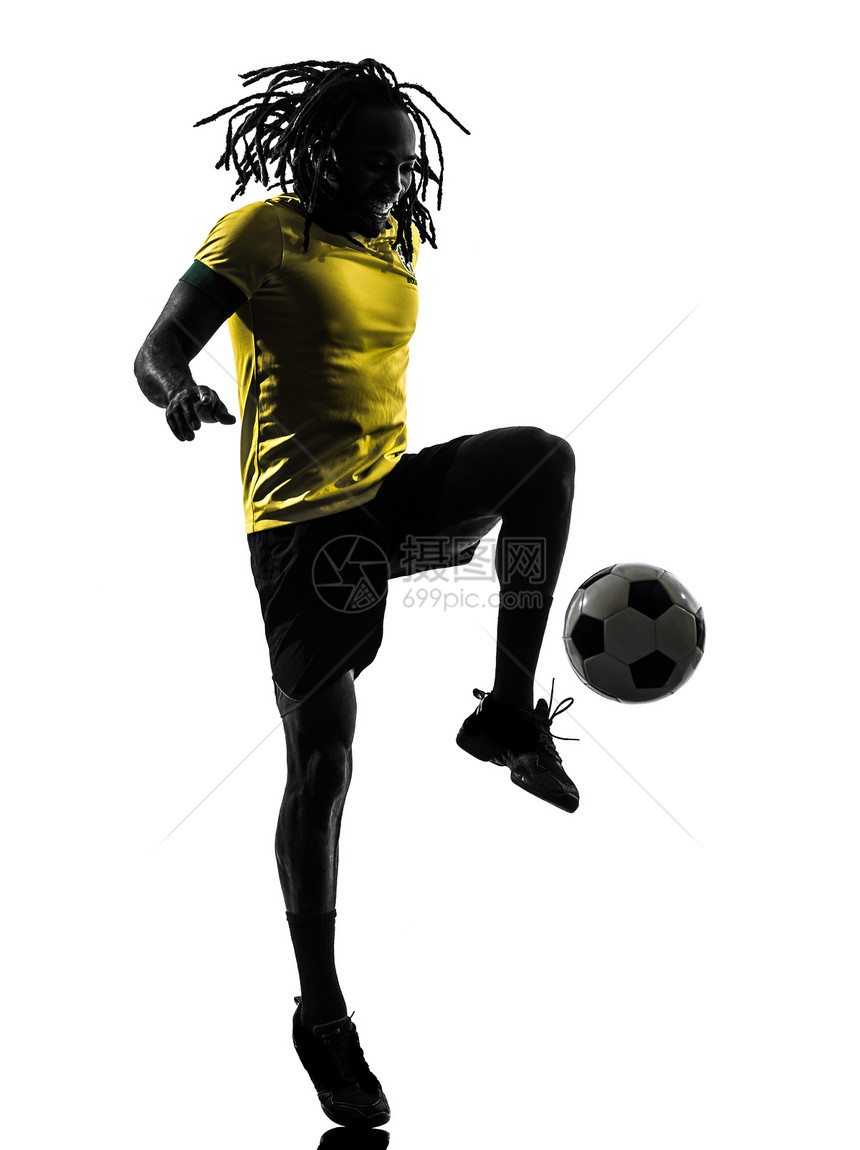一个黑色的布拉西利亚足球运动员 男子双影阴影竞争竞赛戏法运动男人球衣男性成年人图片