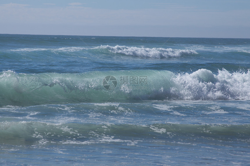 海洋波浪晴天大洋海浪水平自然光旅游绿色盐水胜地蓝色图片