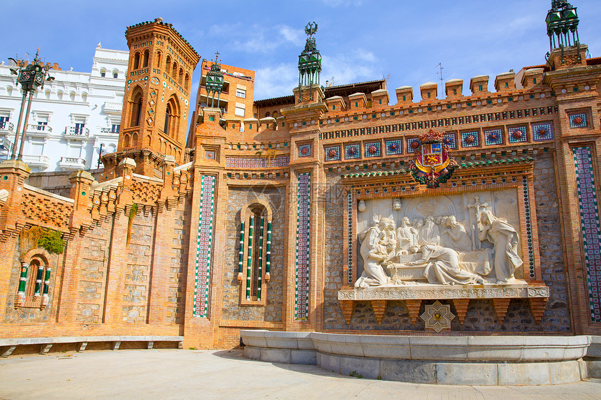 西班牙埃斯卡利纳塔岛的阿拉贡泰罗埃尔阿曼特斯喷泉阳光正方形假期城市艺术历史性观光雕刻景点来源图片