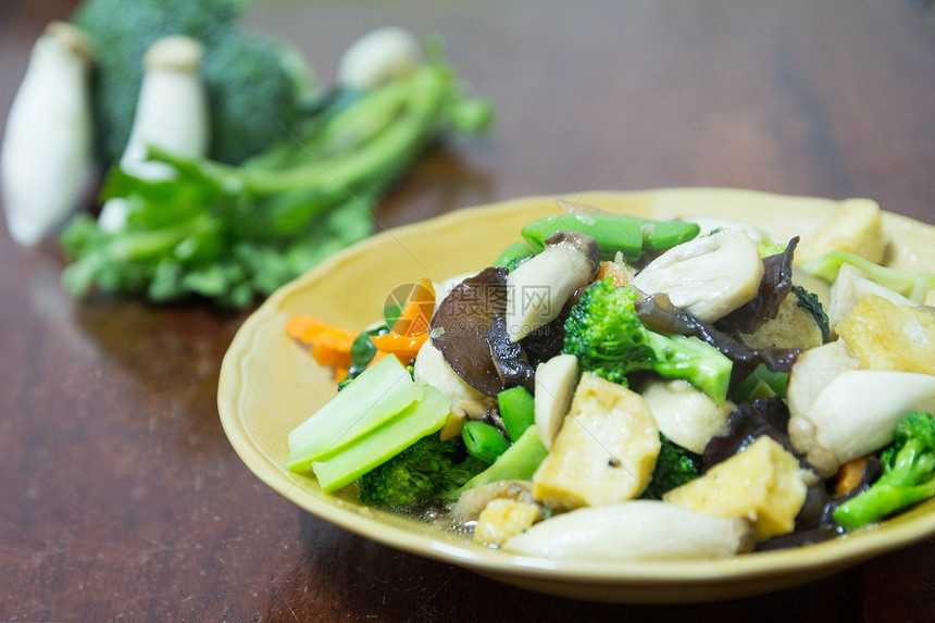 薯条混合蔬菜木头美食盘子豆腐油炸餐饮饮食图片