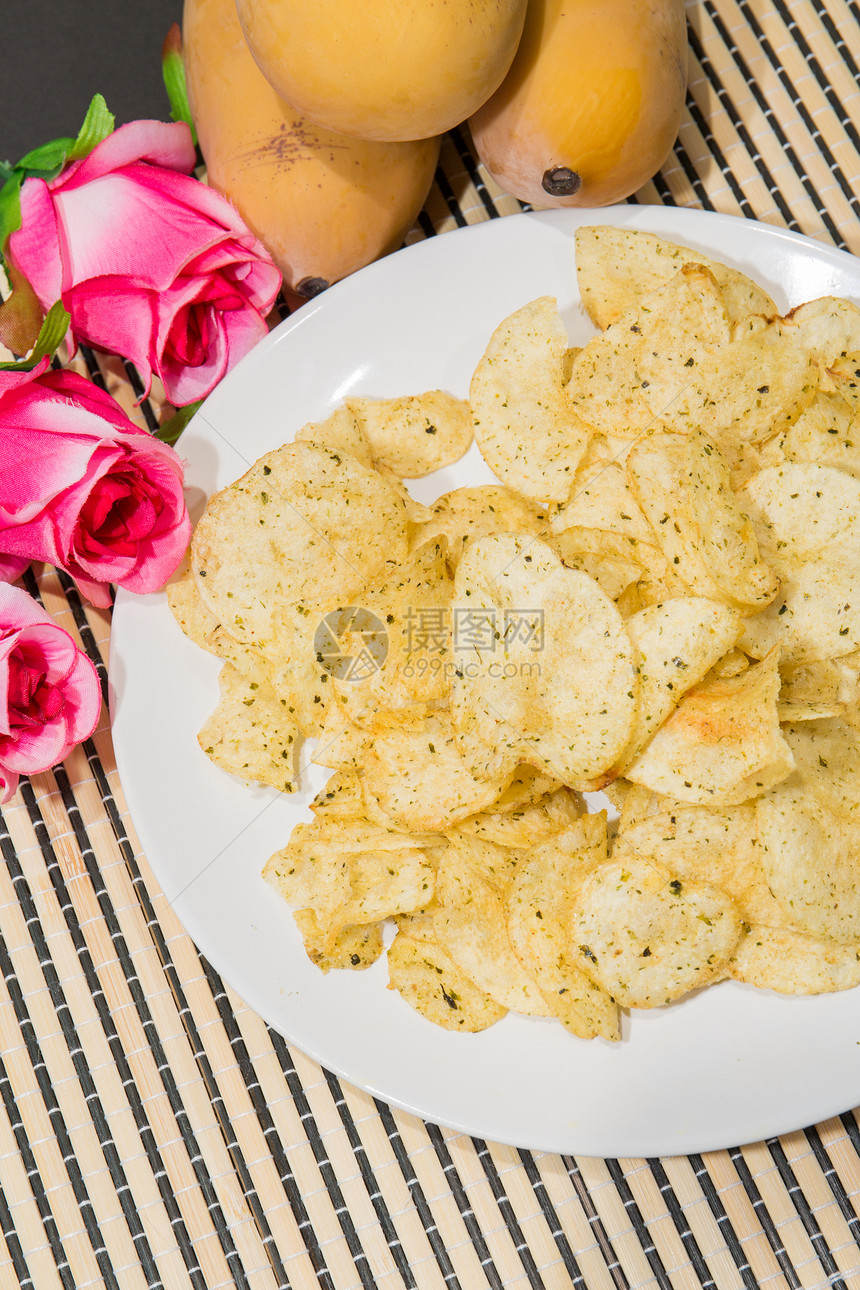 炸薯土豆午餐餐厅小吃生活服务黄色芯片盘子金子育肥图片