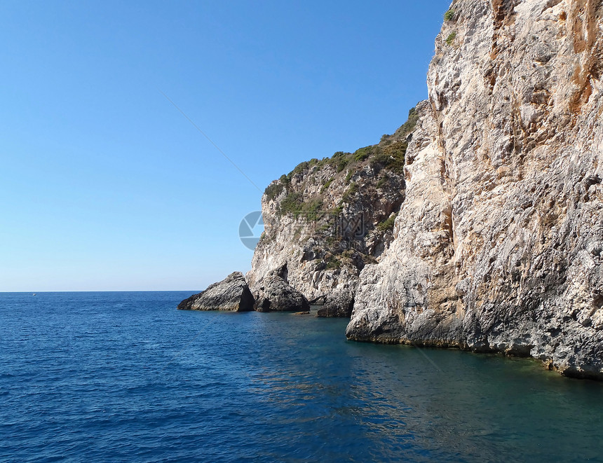 沿海岩石地平线晴天风景海洋天空海滩蓝色海岸线海景山脉图片