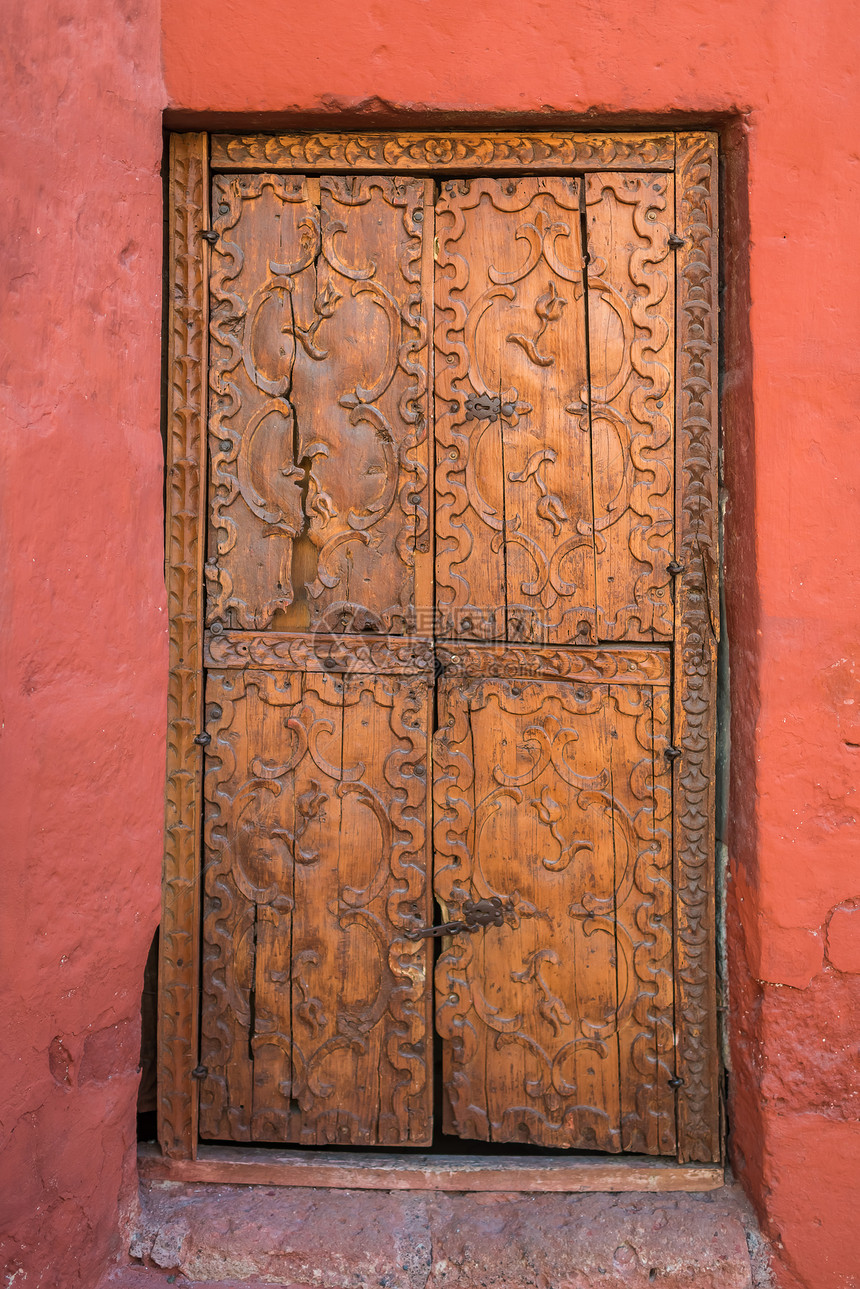 圣卡塔琳娜修道院木制门图片