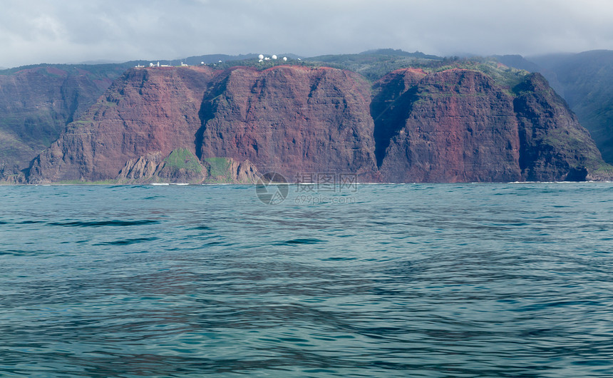 来自游轮的海岸海洋海岸线山峰巡航旅游山脉侵蚀假期崎岖航行图片