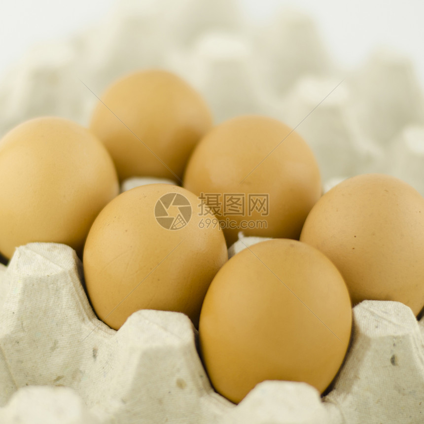 蛋在面板鸡蛋中蛋壳椭圆形美食控制板生活营养母鸡农场家禽产品图片