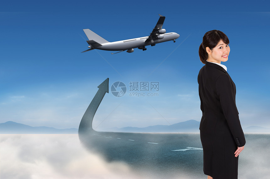 微笑的女商务人士的复合形象飞行女士商务晴天航空人士职业地平线旅行数字图片