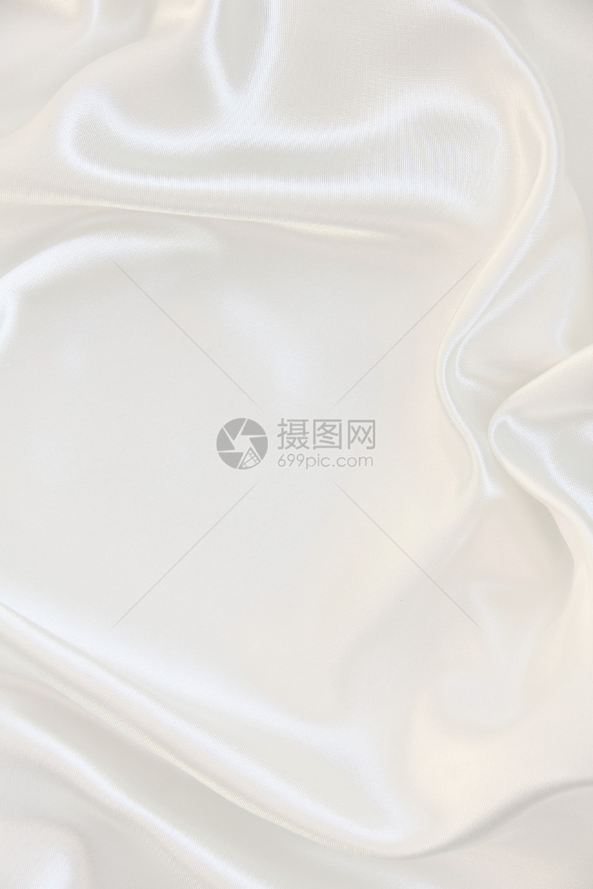 作为婚礼背景的平滑优雅白色丝绸材料涟漪新娘投标织物纺织品曲线布料银色折痕图片