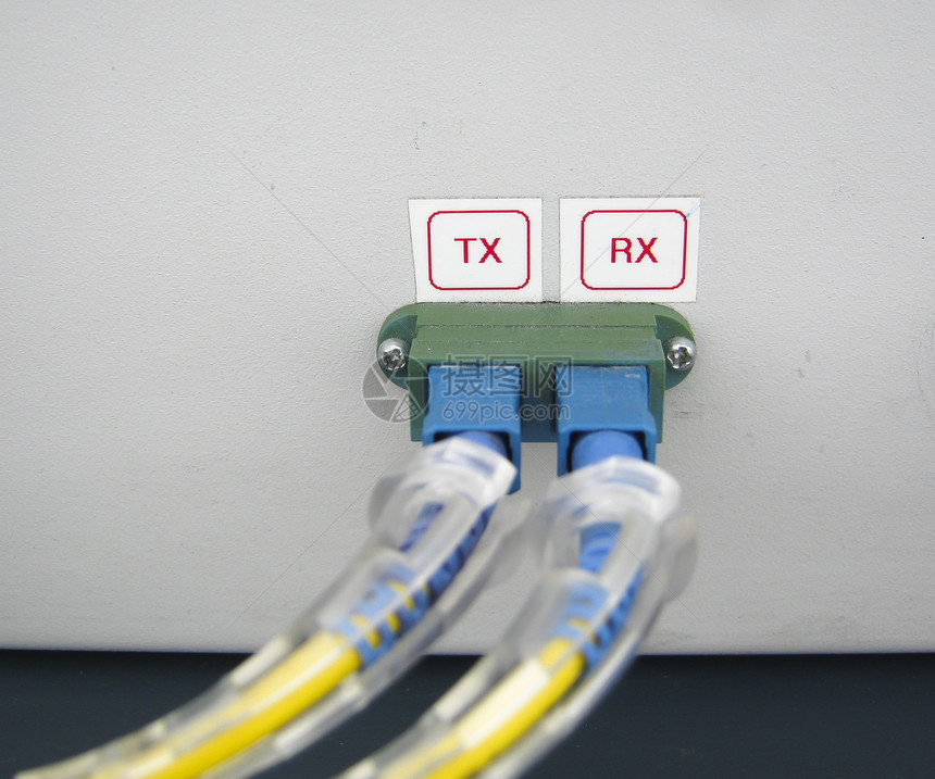 光纤通信设备光纤通讯设备服务器金属技术中心电脑绳索速度防火墙网络插头图片