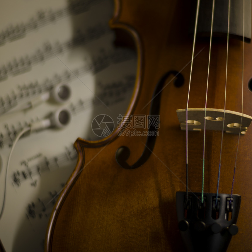 练习小提琴的时间旋律艺术中提琴木头文化乐器古董笔记娱乐分数图片