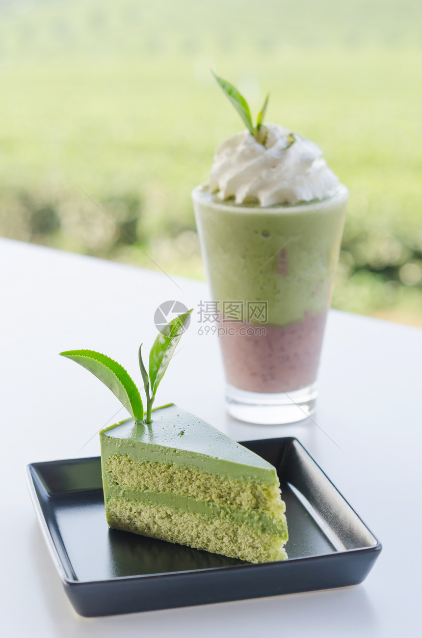 绿茶甜点玻璃液体水果奶油绿色冰沙牛奶饮料杯子茶点图片
