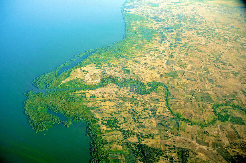 空中风景航空建筑森林海岸线鸟瞰图地标船运外观目的地图片