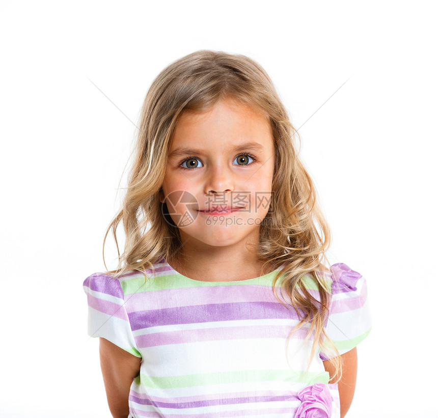 纵向小女孩幸福享受头发乐趣手势微笑快乐活力喜悦童年图片