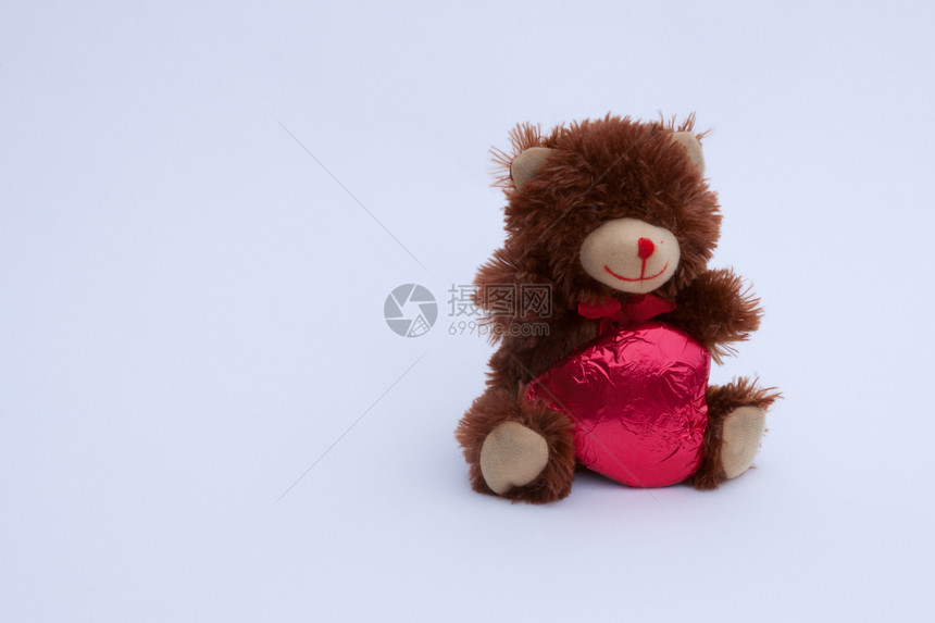 情人节熊红色棕熊动物玩具熊自然光水平玩具巧克力礼物填充图片