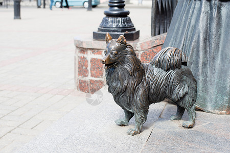 小狗雕像莫吉廖夫高清图片