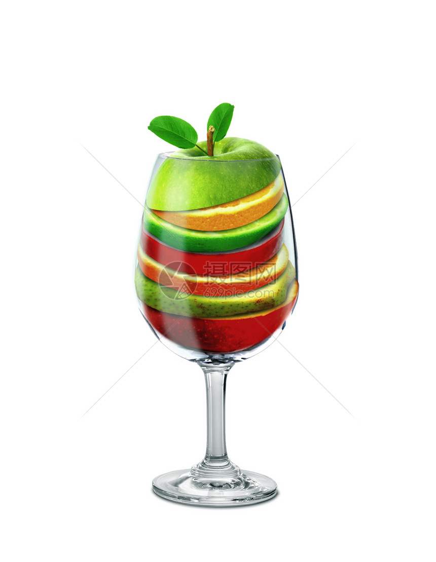 酒杯中的水果切片图片